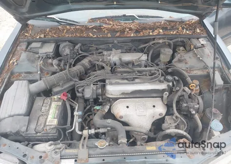 1996 Honda Accord Lx/Ex from USA, damaged, VIN 1HGCD5635TA130498